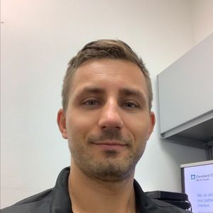 Meet your Posher, Max